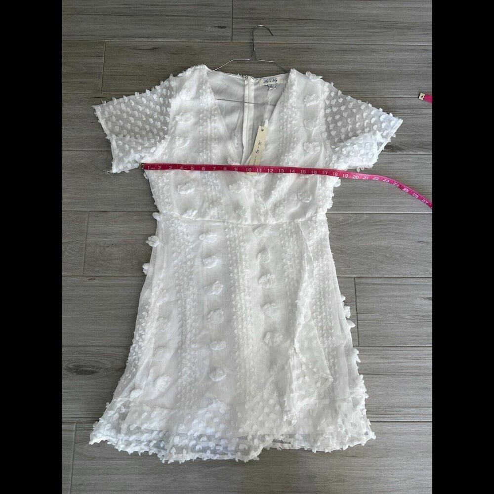 SHE + SKY White Jacquard Swiss Dot Wrap Dress NWT Size M - Picture 10 of 11